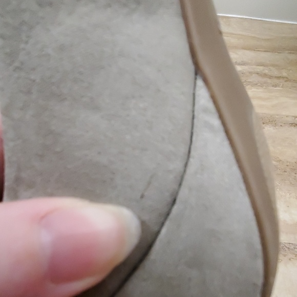 Pumps - Picture 6 of 6